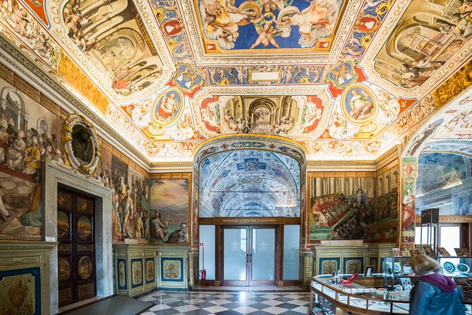 St Peters Guided Tour With Dome Climb and Basilica Inside - Fast-track Access to St. Peters