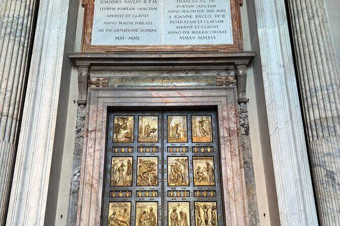 St. Peter's Private Tour with Holy Doors - The Experience with the Guide