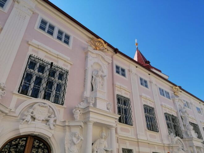 St. Pölten: Highlight City Walk - Meeting Point and Guide
