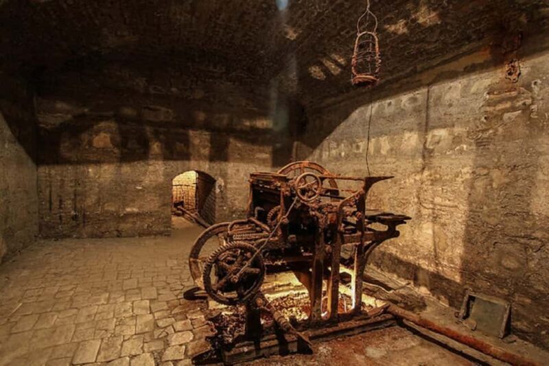 Stalin's and Revolutionaries Underground Printing-House Tour - A Closer Look at the Tour Experience