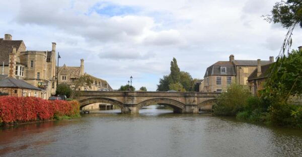Stamford: Guided Walking Tour of Stamford - Historic Buildings
