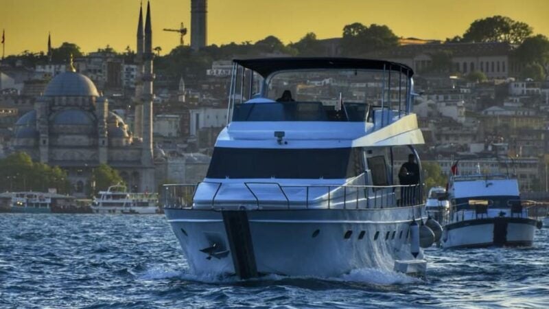 stanbul: Private Luxury Yacht on Bosphorus 24 MT (79 feet) - Good To Know
