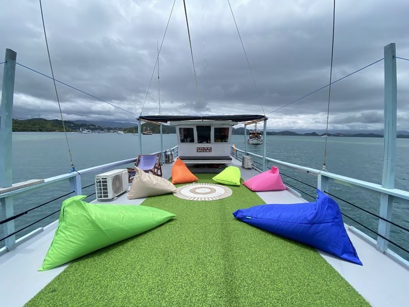 Standard Phinisi: 3D2N Phinisi Sailing Liveaboard from Labuan Bajo - What the three-day route feels like