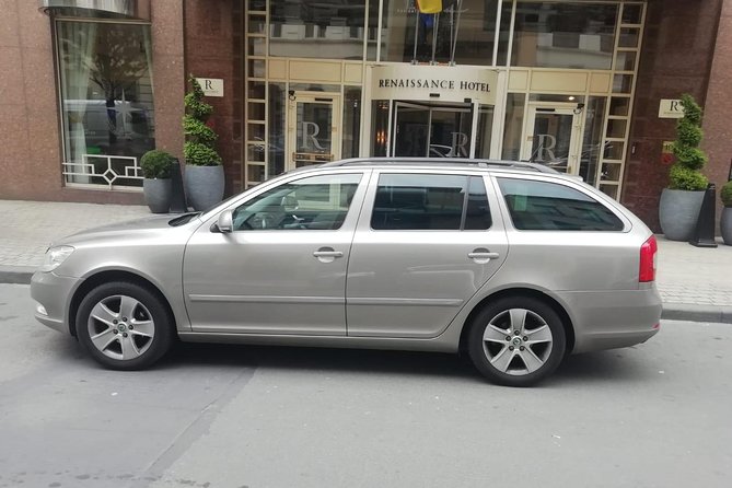Standard Vehicle From Charleroi Airport to the City of Bruges - What to Expect