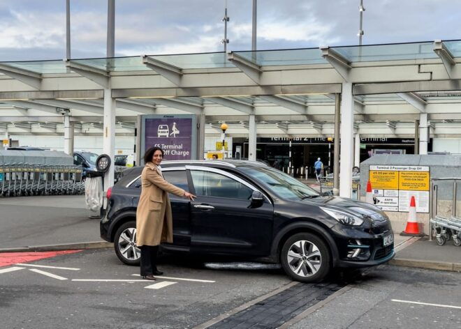 Stansted Airport To/From Central London: Standard Transfer - Driver and Pickup Process