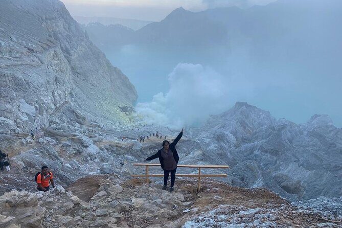 Start From Banyuwangi Mount Ijen Midnight Shared Guided Tour - The Experience in Detail: An In-Depth Look at What to Expect