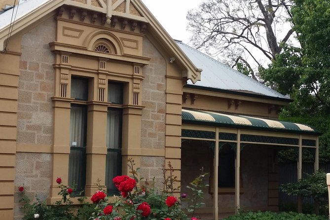Stately Swagger Adelaide Walking Tour - Architecture and Landmarks