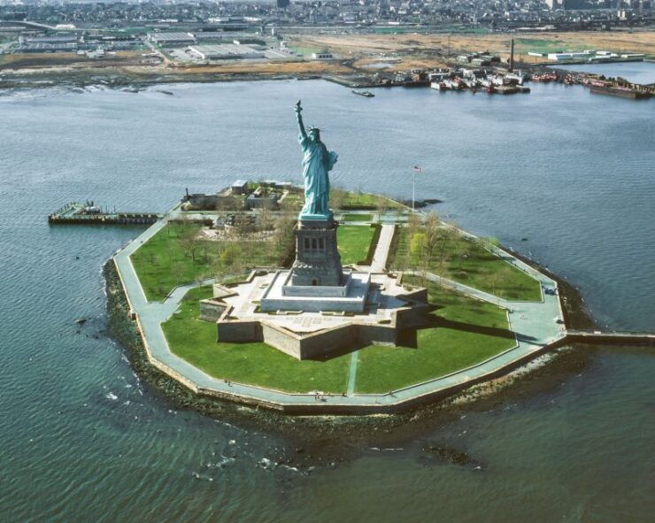 Statue of Liberty and Ellis Island Guided Tour - Tour Details and Features