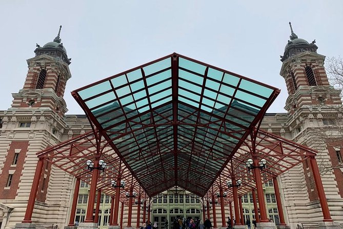 Statue of Liberty & Ellis Island - Exclusive Guided Tour - Common Questions