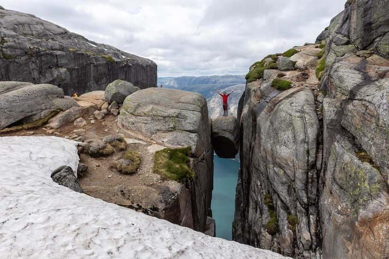 Stavanger: Kjerag Summer Hike with Packed Lunch - The Reward: Breathtaking Views and the Kjerag Boulder