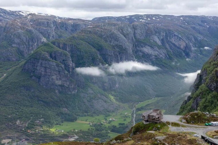 Stavanger: Kjerag Summer Hike with Packed Lunch - The Return Journey and Reflection