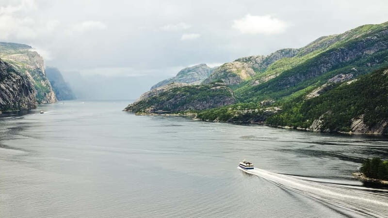 Stavanger: Lysefjorden Cruise and Preikestolen Hike - The Value of This Tour