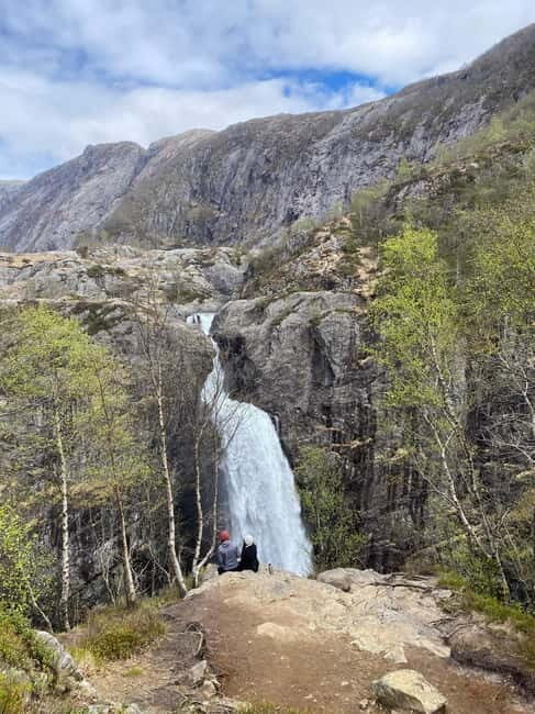 Stavanger: Månafossen Waterfall Guided Tour with Transport - Who Should Consider This Tour?