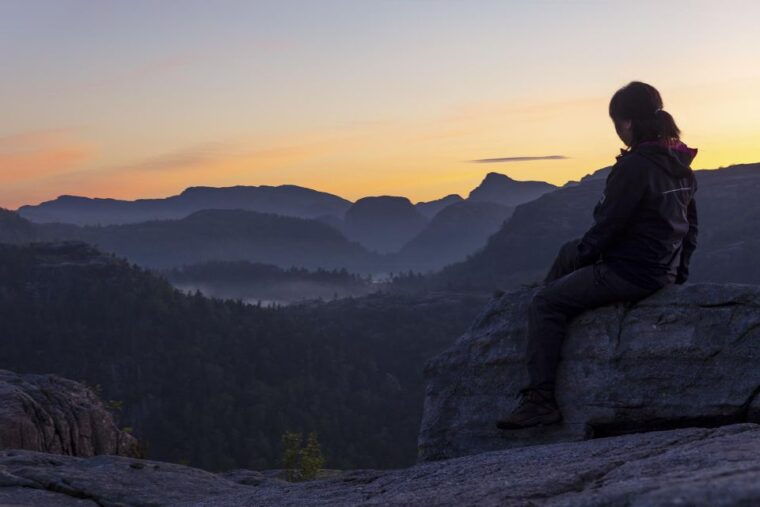 Stavanger: Preikestolen Sunrise Hike with Breakfast Buffet - The Trail and the Ascent