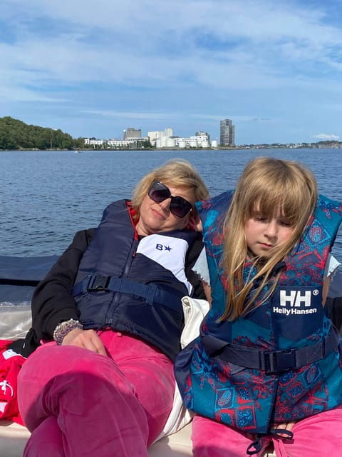 Stavanger:Lysefjord Cruise to Preikestolen and Vagabond Cave - Good To Know