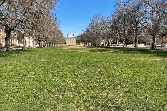 Step in Time Inside Historic Buildings of Colonial Williamsburg - What Sets This Tour Apart