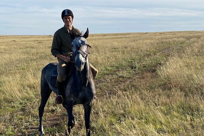 Steppe, Saddles and Sauna: Scenic Horse Rides Along River Nura - End with a Calm River Ride and Reflection