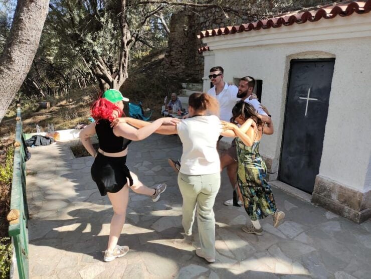 Steps to Tradition: Greek Traditional Dances in Athens - Overview of Greek Traditional Dance