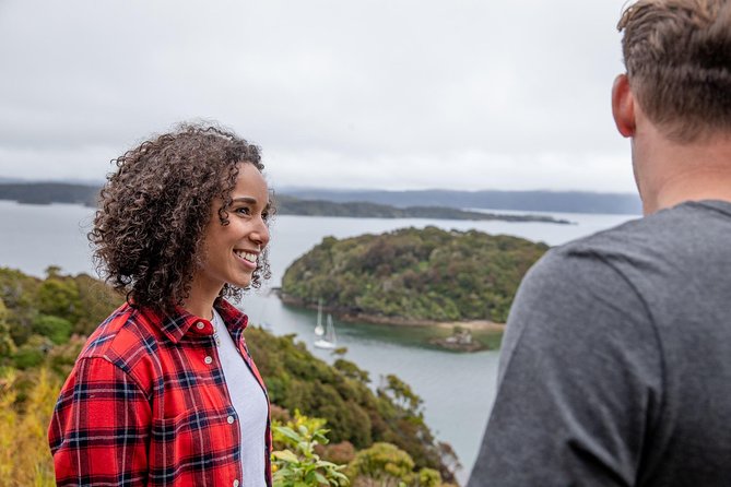 Stewart Island: Village and Bays Tour - Known as Rakiura