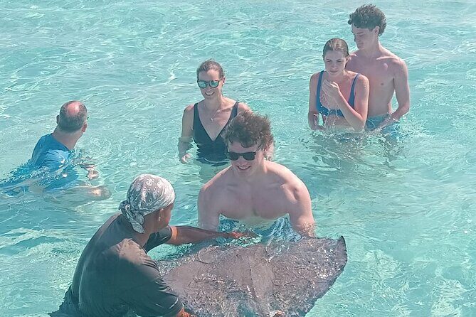 Stingray City Sandbar 3.5 hr Snorkel Tour and Seven mile Beach - The Practical Details and Why They Matter