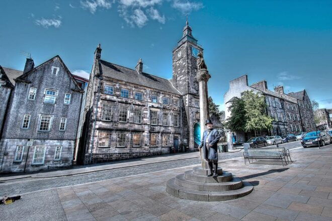 Stirling Castle and the Old Town: Private Walking Tour - Stirling Castle Admission
