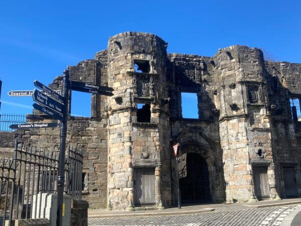 Stirling: Highlights of The Old Town Private Walking Tour - Discover Stirlings Highlights