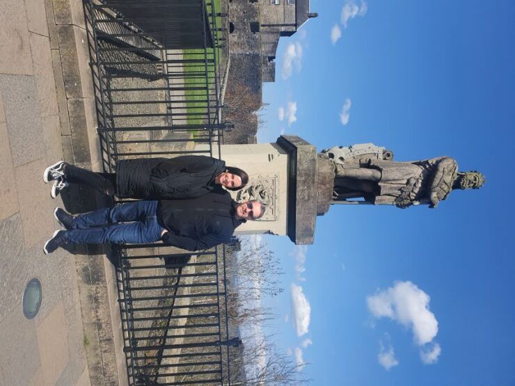 Stirling: Old Town Walking Tour With Gin Tasting - Tour Highlights