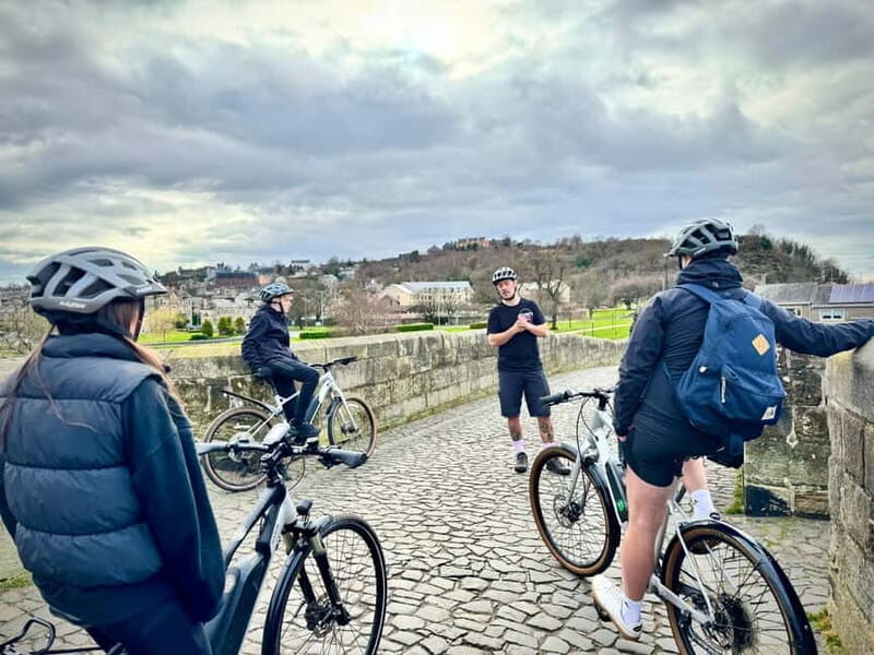 Stirling: The Bike & E-Bike Tour of The City and Beyond - An Introduction to Stirling’s Historic Heart