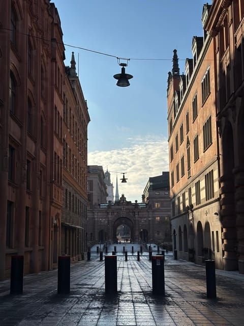 Stockholm: 2-Hour Walking & 1-Hour Canal Boat Tour - Tour Highlights