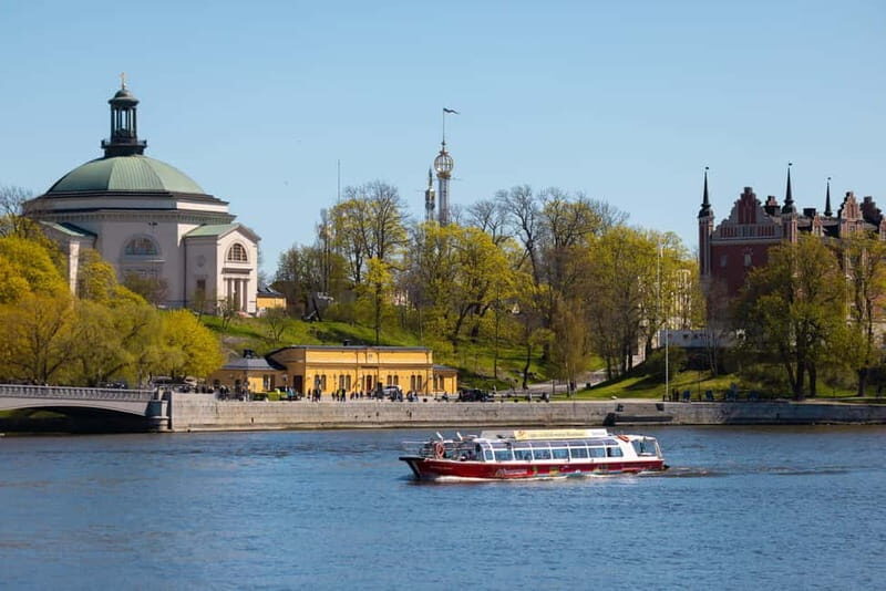 Stockholm: City Cruise with Fresh Pizza - The Food & Beverage Experience