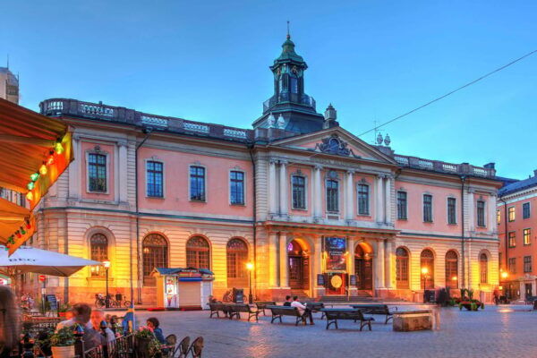 Stockholm: City Tour With Audio Guide - Exploring the Royal Palace