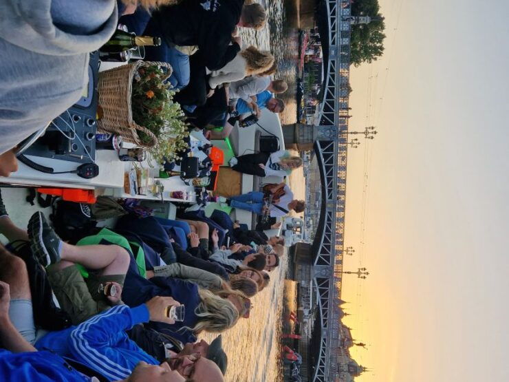 Stockholm: Electric Boat Tour With Live Music - Activity Details