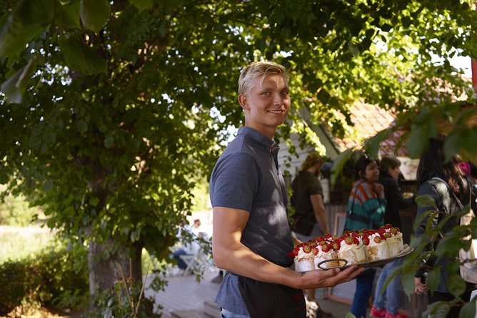 Stockholm Fika Tour - Expert Tour Guide and Local Insights