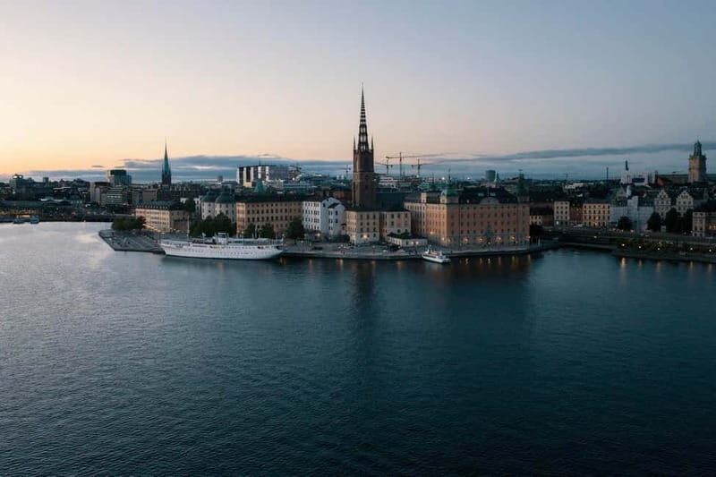 Stockholm: Highlights Guided Walking Tour - Good To Know
