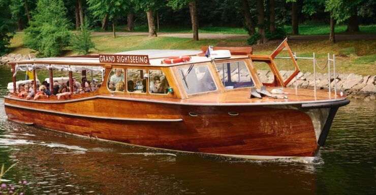 Stockholm: Historical Live-Guided Canal Cruise - Pricing and Reservations