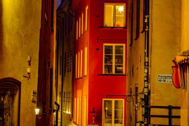 Stockholm: Insta-Perfect Walk With a Local - Local Insights and Recommendations