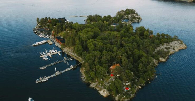 Stockholm: Motorboat Charter Tour With Captain - Good To Know