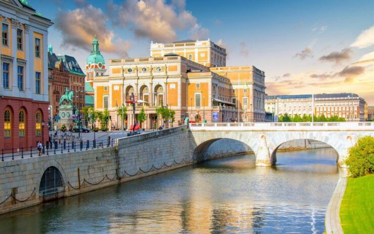 Stockholm Old Town Highlights, Royal Palace,Vasa Museum Tour - Discover Stockholms Old Town