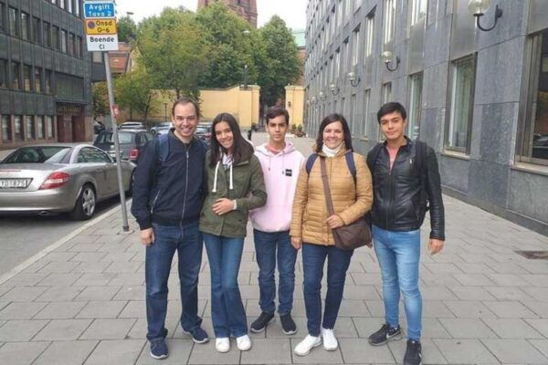 Stockholm : Old Town Private Walking Tour With a Guide - Inclusions and Exclusions