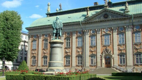 Stockholm: Old Town Walking Tour and the Vasa Museum - Tips for Visitors