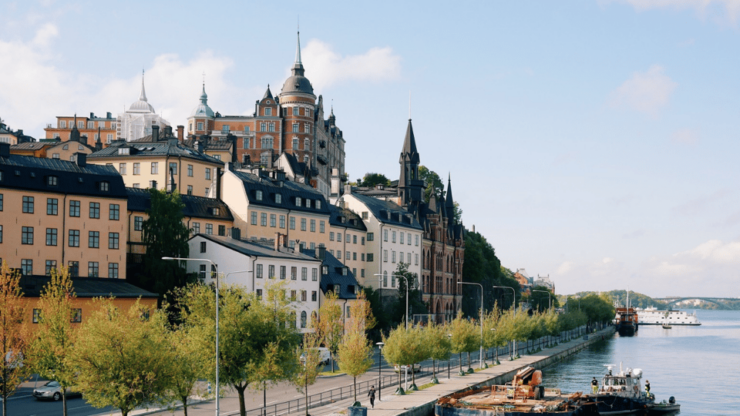 Stockholm: Old Town Walking Tour, Stories and Secrets - Experience and Itinerary