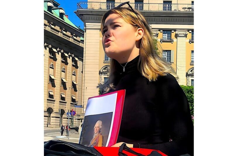 Stockholm: Old Town Walking Tour with Local Guide - Authentic Experiences and Reviews