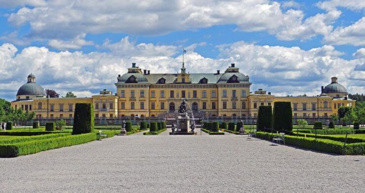 Stockholm: Self-Guided Mystery Tour by the Royal Palace - Activity Details