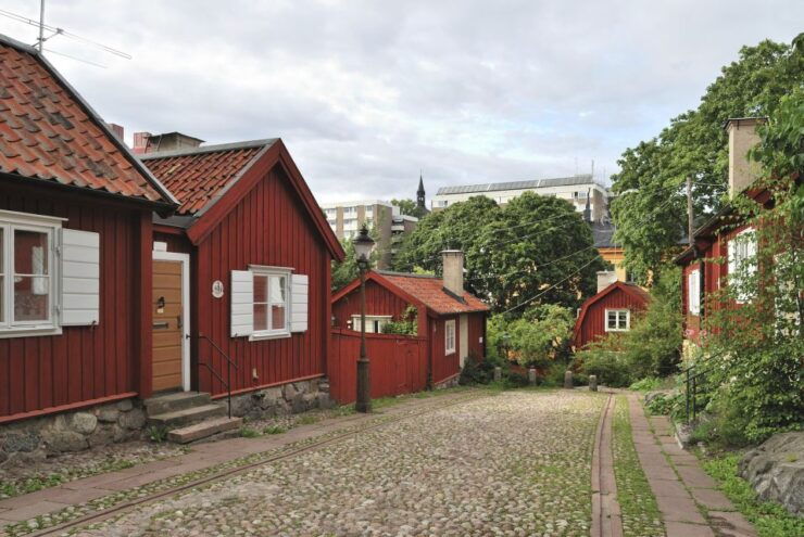 Stockholm Syndrome: 3-Hour Walking Tour - Tour Duration and Inclusions
