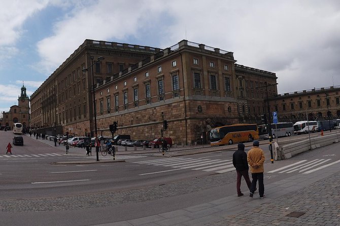 Stockholm Top Attractions All-Inclusive Gran Tour - Small Group Experience, Knowledgeable Guides, and Comfort