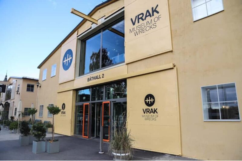 Stockholm: Vasa Museum, Vrak & Canal Live Guided Boat Tour - An In-Depth Look at the Tour