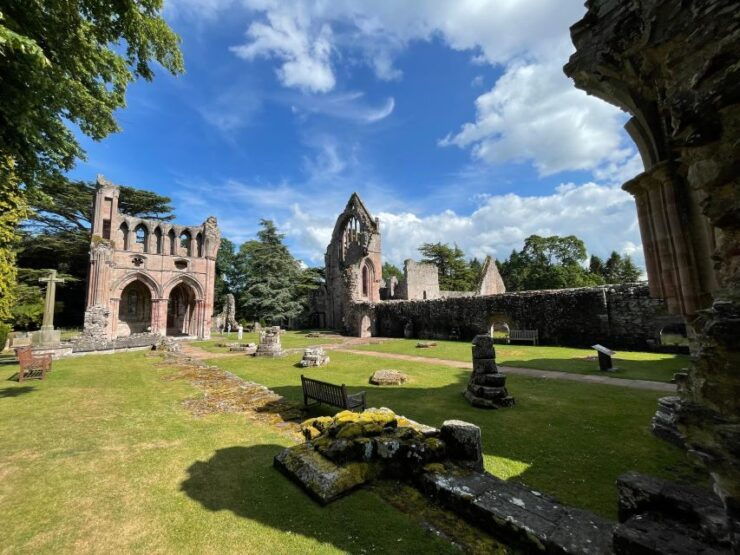 Stone & Story: Rosslyn Chapel & Melrose Abbey Day Trip - Activity Details