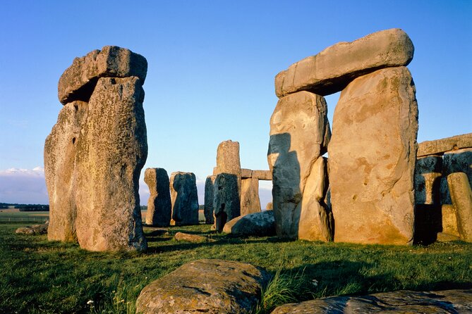 Stonehenge and Windsor From London - Tour Details