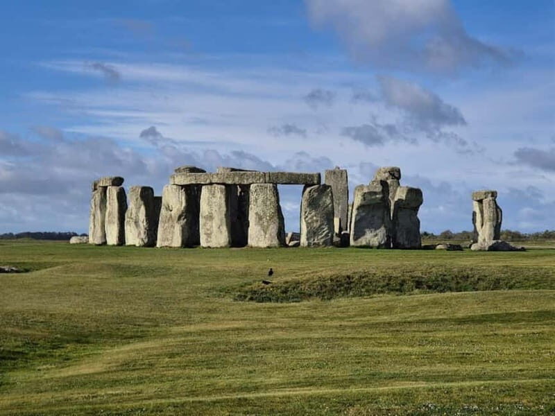 Stonehenge & Sacred Land Guided Driving Tour - Good To Know
