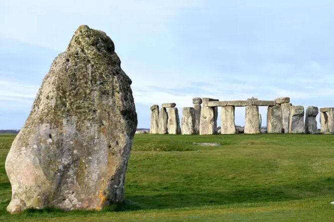Stonehenge & Salisbury Cathedral Private Day Trip From Bath - Transportation